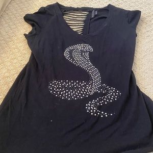 Women’s really cute top